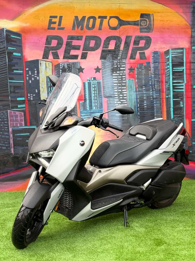 2023 Yamaha XMAX 300cc