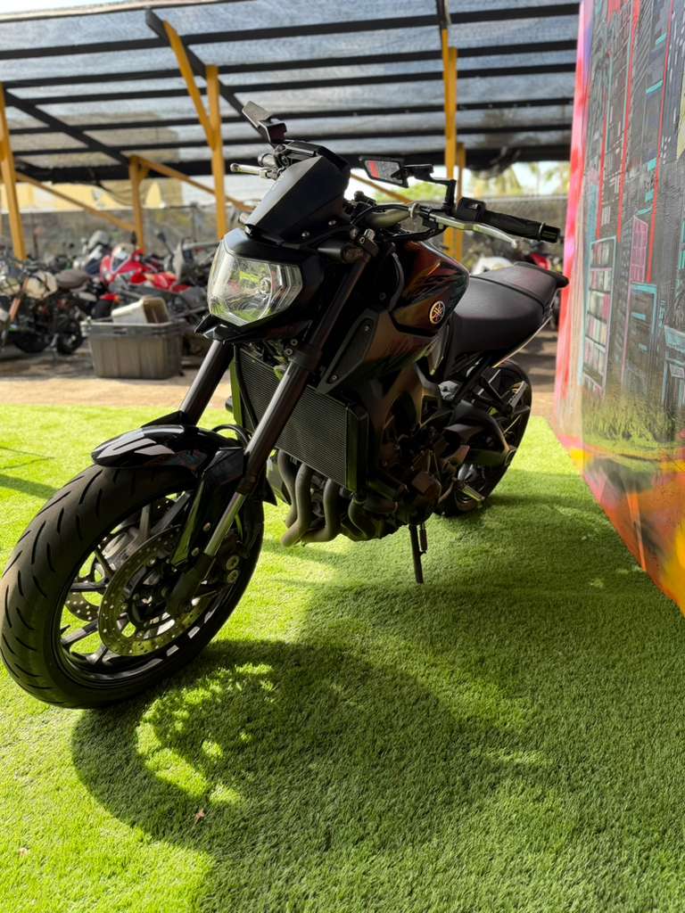 2016 Yamaha FZ 900cc