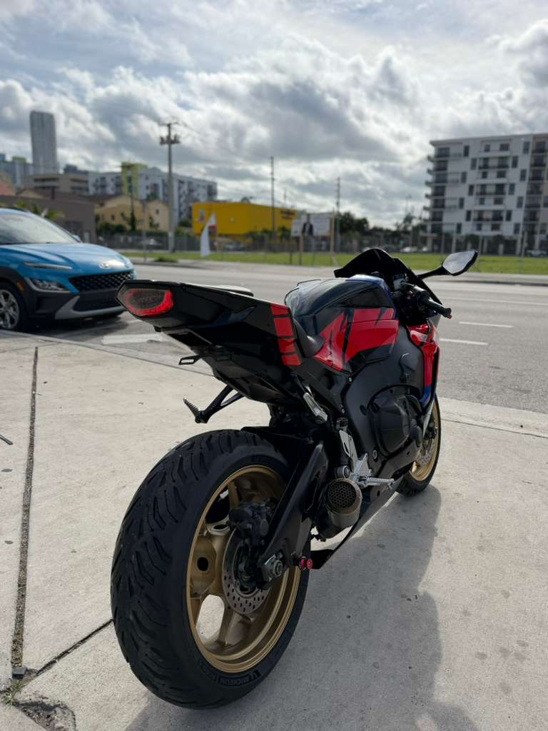 2017 Honda CBR 1000cc