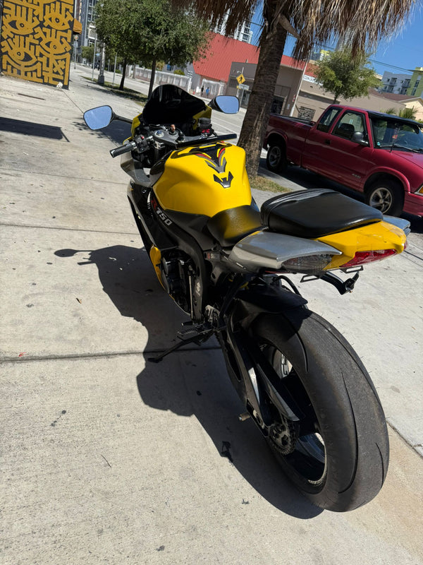 750 Suzuki GSX  750cc