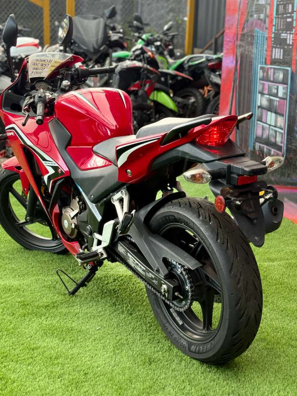 2021 Honda CBR 300cc
