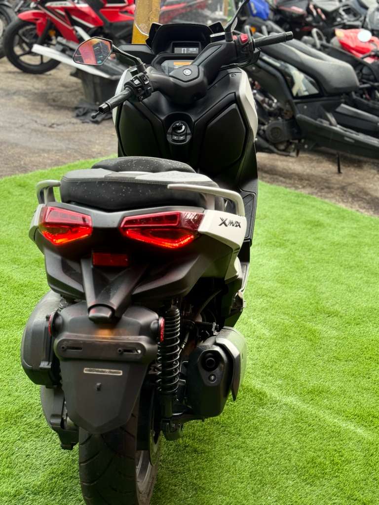 2023 Yamaha XMAX 300cc