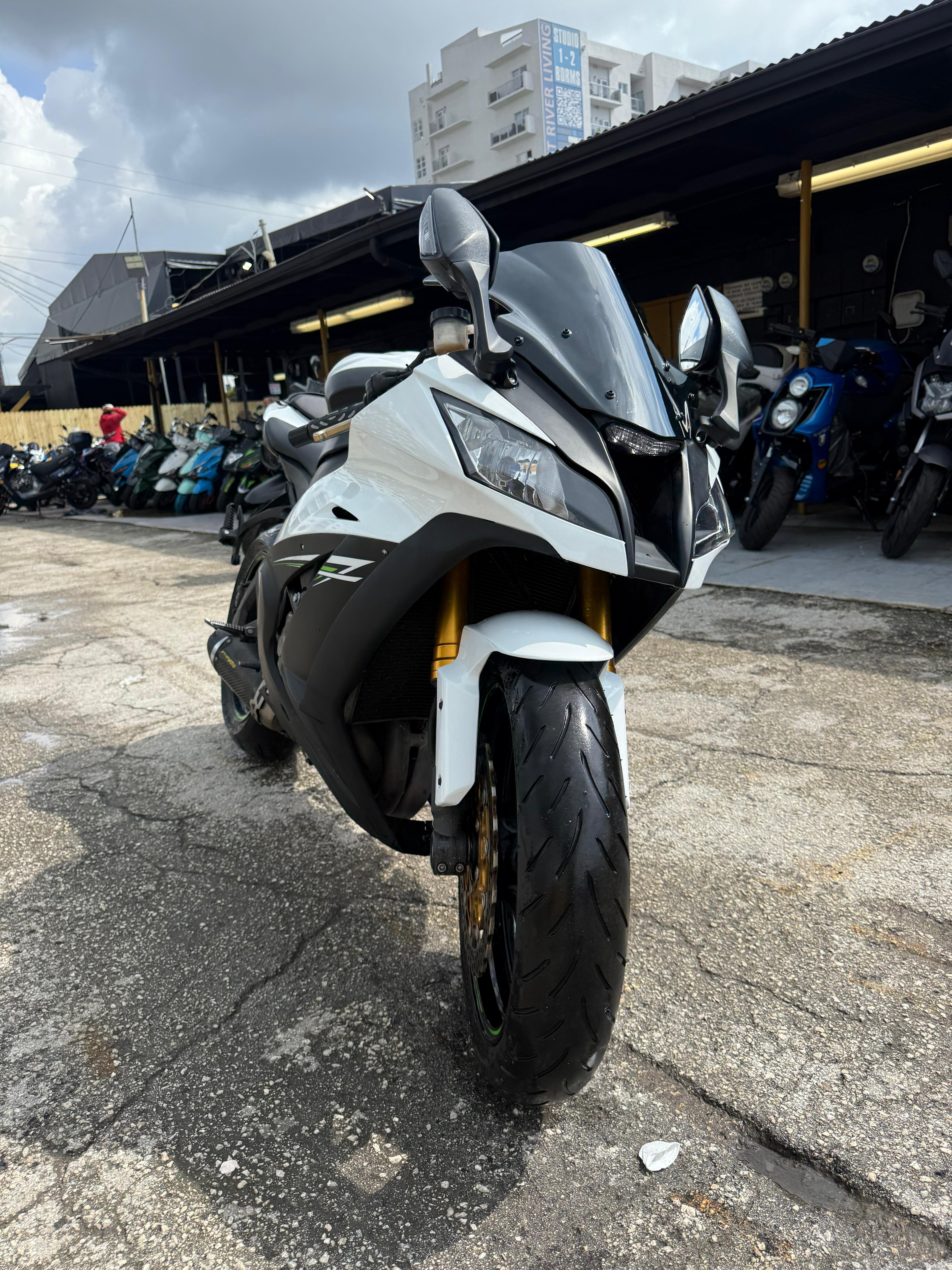 2014 Kawasaki z10r 1000cc