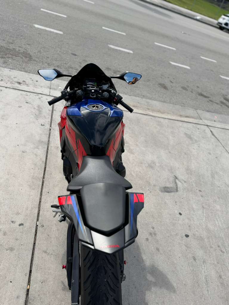 2017 Honda CBR  1000cc