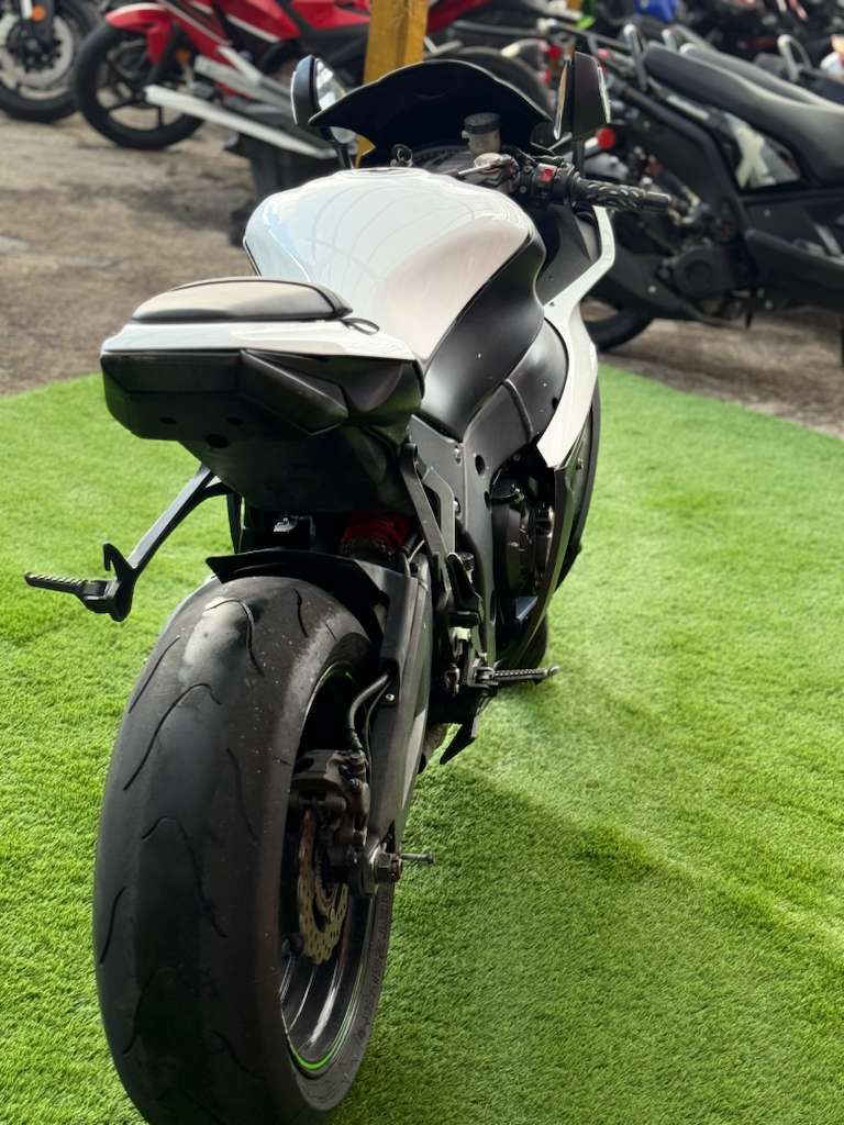 2014 Kawasaki ZX10R 1000cc