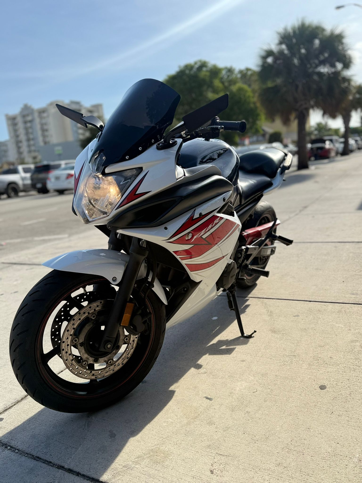 2011 Yamaha FZ R6  600cc